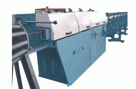 Machine de redressement des barres d'armature intelligente